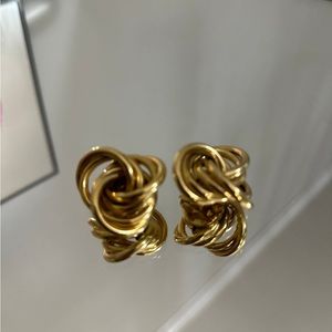 Zara clip on fashion earring